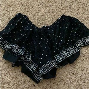 FLOWY SHORT